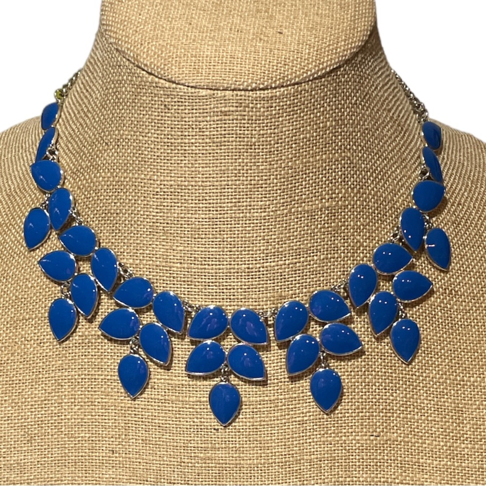 Charming Charlie Petals Collar Shaker Necklace Blue Silver Tone